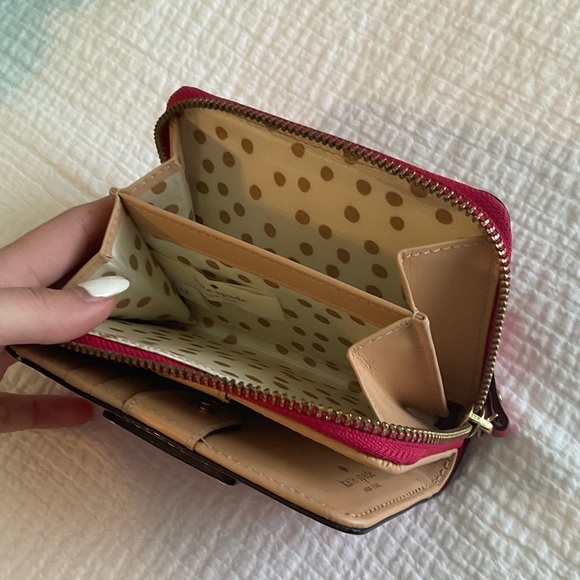 Kate Spade Wallet - Picture 4 of 4